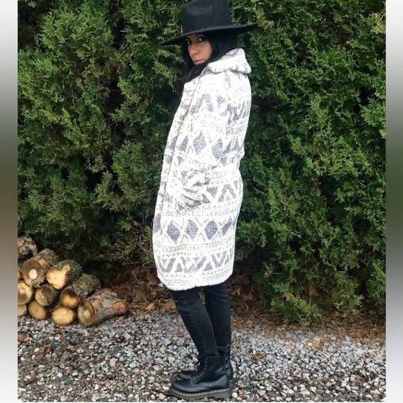 ☁️BILLABONG MONTREAL LONG LINE SHERPA JACKET☁️ - Picture 3 of 13